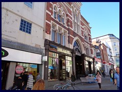 Thorntons Arcade, Briggate